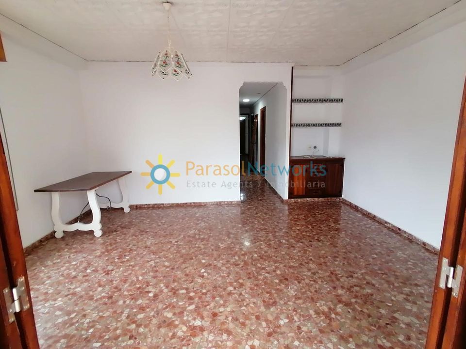 Apartment in Oliva, Valencia - photo 2